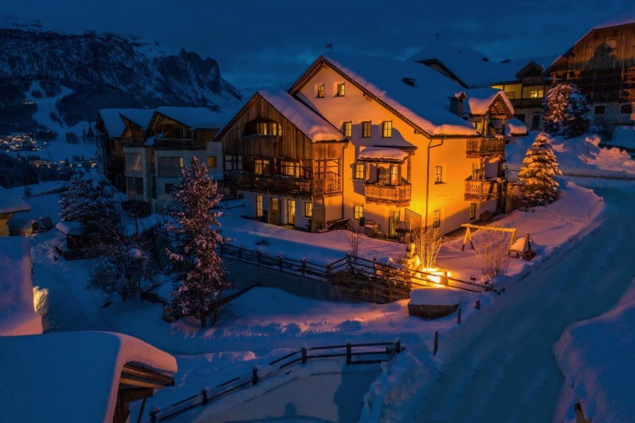 Dolomites Apartments Ciasa Vally Сан-Кассіано Екстер'єр фото